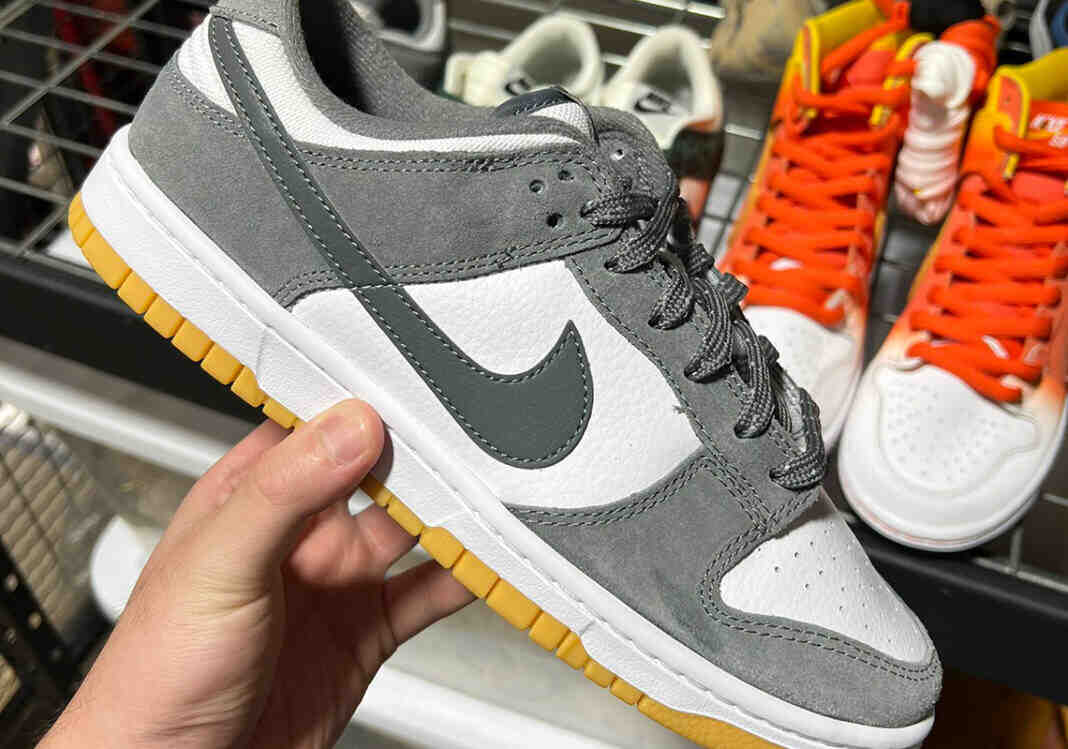 初见：Nike Dunk Low “Grey Gum”