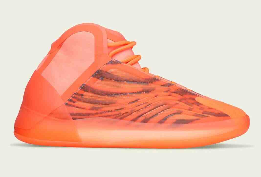 阿迪达斯 Yeezy QNTM “Hi-Res Orange” 的官方照片