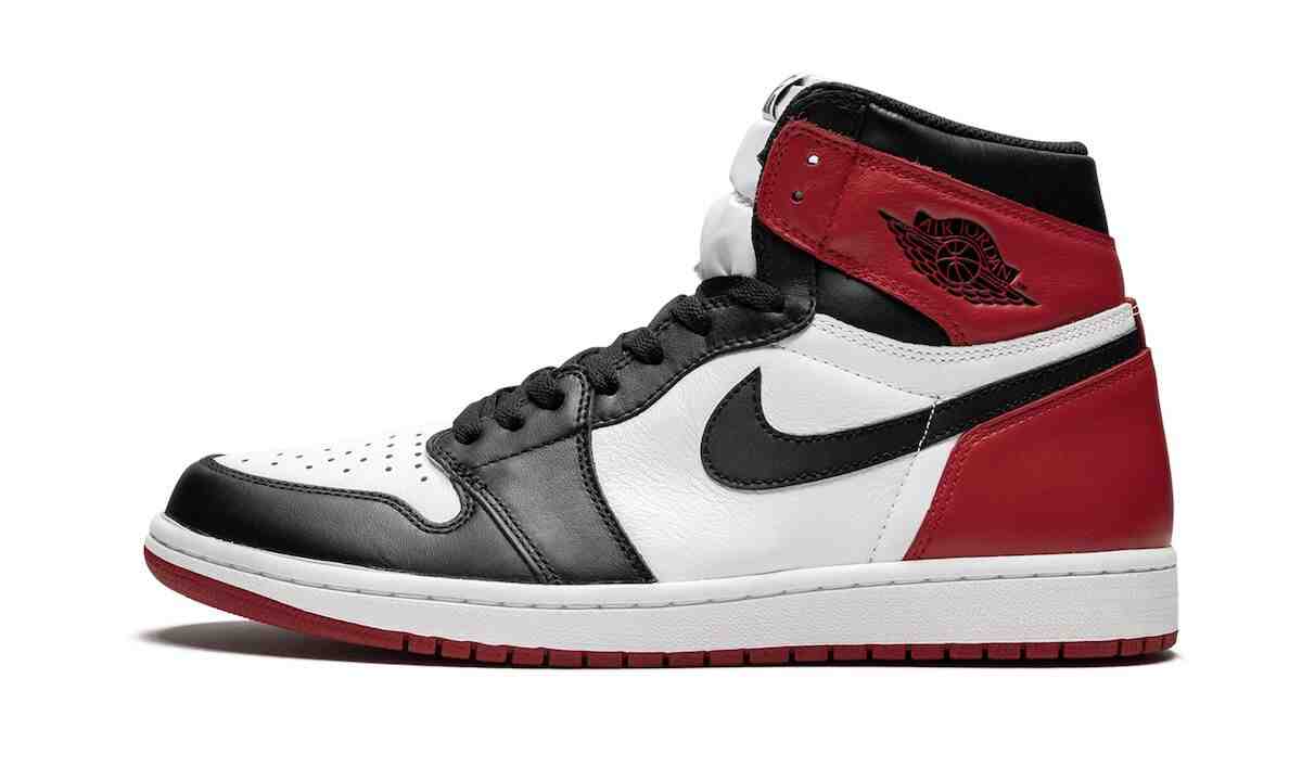 Air Jordan 1 High OG Black Toe Lateral Side