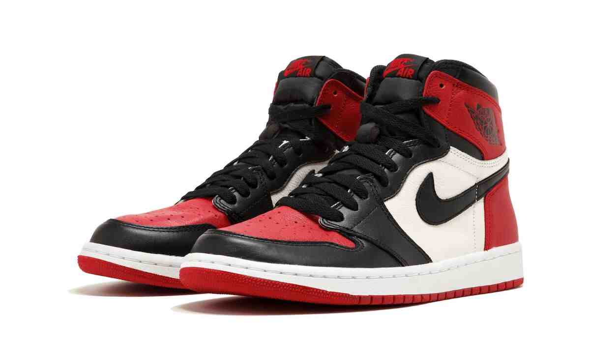 Community Poll, Bred, Black, Air Jordan 1 Bred Toe, Air Jordan 1 Black Toe, Air Jordan 1, Air Jordan - 更好的 Air Jordan 1："Black Toe "还是 "Bred Toe"