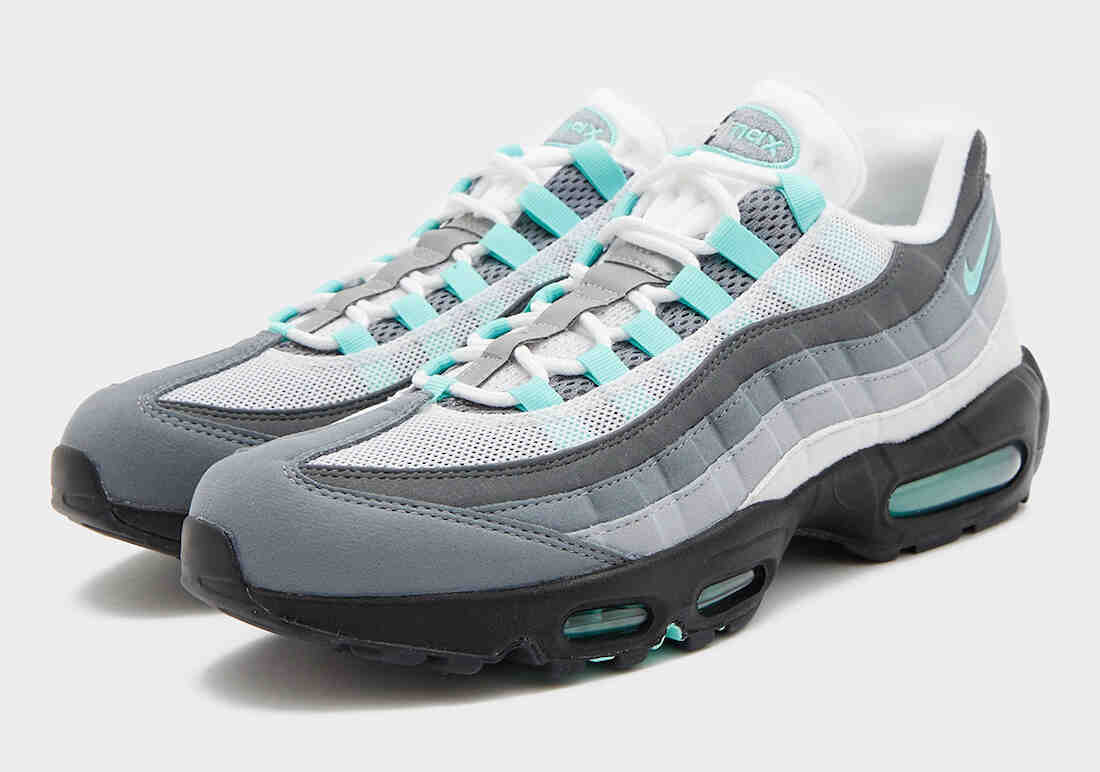 Nike Air Max 95 Hyper Turquoise Lateral Side