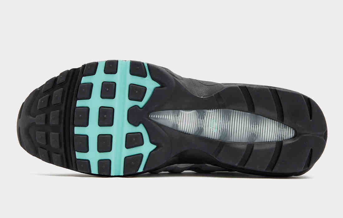 Nike Air Max 95 Hyper Turquoise Lateral Side