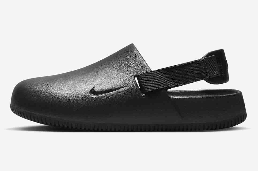 Black Nike Calm Mule