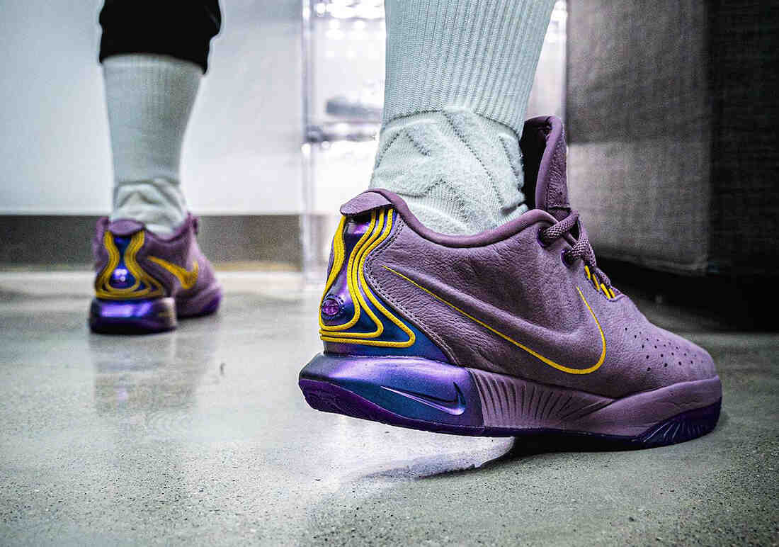 Nike LeBron 21 Violet Dust On-Feet