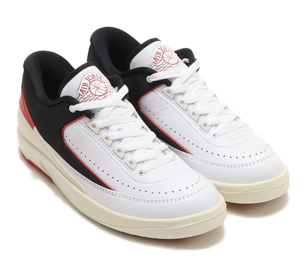 篮球鞋, Jordan, Black, Air Jordan 2 Low, Air Jordan 2, Air Jordan - 2023年10月发布的女士款Air Jordan 2低帮鞋“白色/大学红色-黑色”。