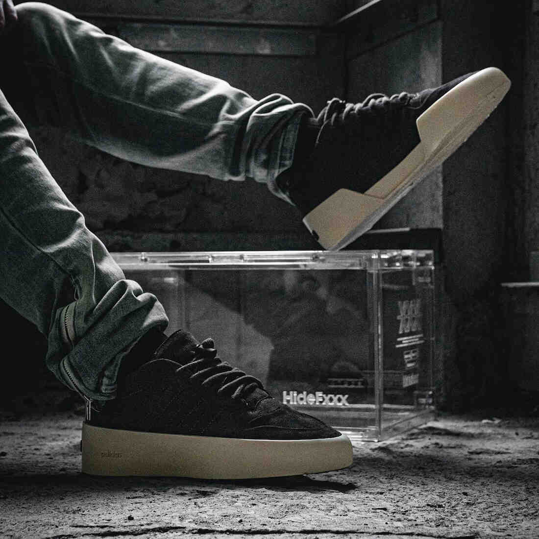 运动鞋, Fear of God, Black, adidas Originals, adidas Forum Lo, Adidas - 初见：Fear Of God x adidas Forum 86 Lo "核心黑 "系列