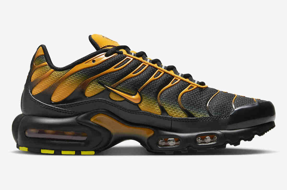 运动鞋, 耐克, Swoosh, Nike Air Max Plus, Nike Air Max, Nike Air, Air Max - 耐克 Air Max Plus 黑色和日晷色登场