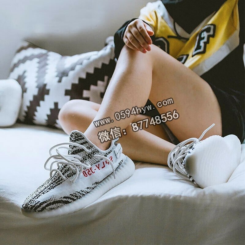 清单, Yeezy Boost 700, Yeezy, Ye, Boost 7, Boost - 近期火爆的Yeezy款式价格飙升，但这双最值得购买的鞋款竟然大幅降价！