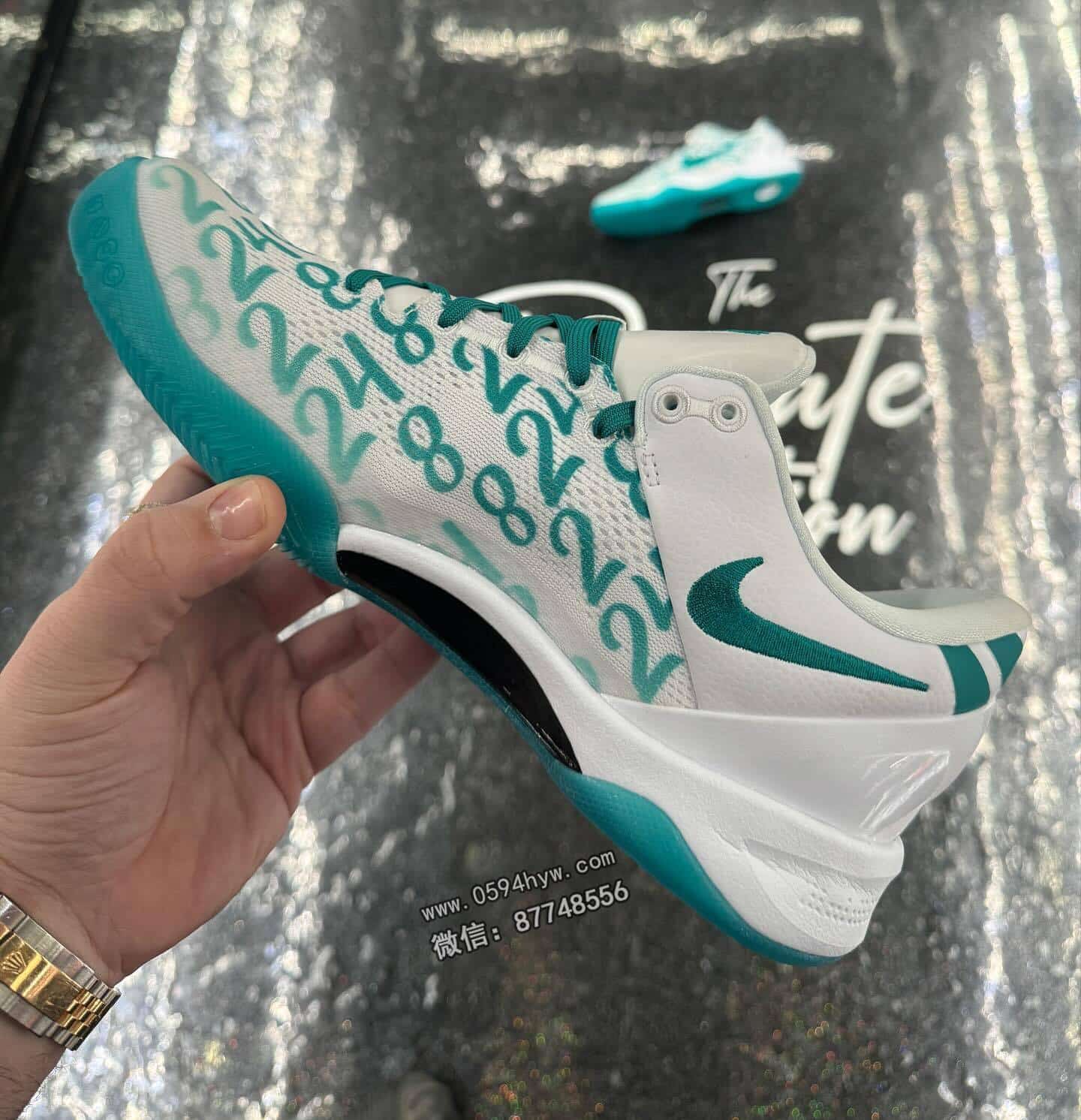 实物首次曝光!Kobe 8 新配色细节变了! Swoosh, Radiant Emerald, NIKE, Kobe 8 Protro, Kobe 8, Kobe - 实物首次曝光!Kobe 8 新配色细节变了!
