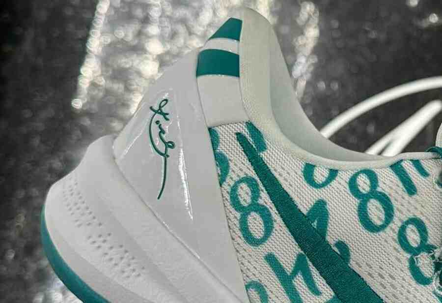 实物首次曝光!Kobe 8 新配色细节变了!