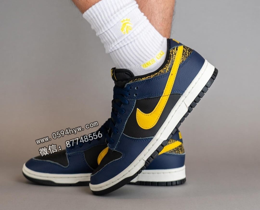 Nike Dunk Low Vintage, Nike Dunk Low, Nike Dunk, NIKE, Michigan, FZ4014-010, Dunk Low, Dunk - "Nike Dunk Low '密西根' 新鞋展示！给鞋评分如何？"