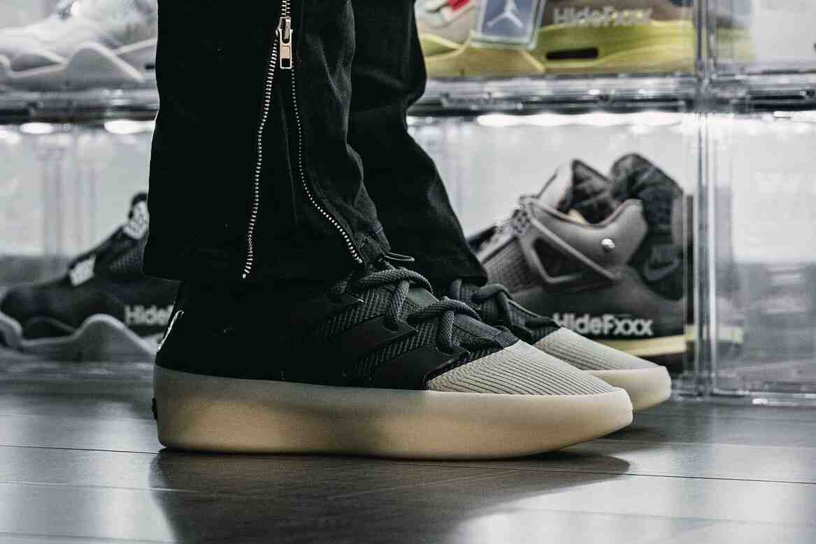 运动鞋, Fear of God, Boost, Basket, Adidas - Fear of God Athletics x adidas 将在2023年假期发布 The Two。