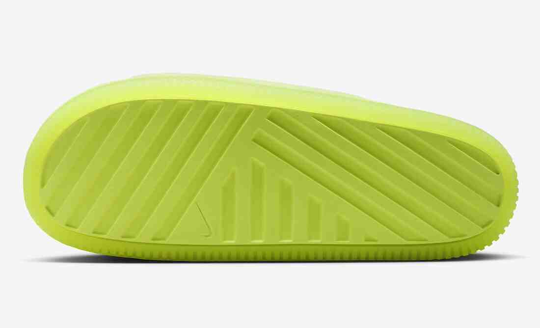 运动鞋, Swoosh, Nike Calm Slide, NIKE - Nike Calm Slide“Volt”将于2023年秋季发布。