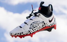 LeBron James Gifts Ohio State Nike LeBron 4 “Graffiti” PE Cleats