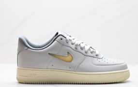 耐克 Nike Air Force 1 Low 空军一号低帮百搭休闲运动板鞋 颜色：灰色 货号：DC8894-001