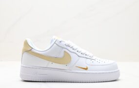 耐克Nike Air Force 1 Low 低帮休闲运动板鞋 货号：CJ0952-100