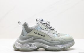 BALENCIAGA 三代做旧厚底老爹鞋 组合底 墨绿 革命性Balenciaga珍藏版运动鞋 货号：ZDD538-DJE