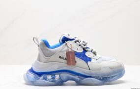 BALENCIAGA Triple S做旧厚底老爹鞋 组合底 墨绿
货号：ZDD538-DJE