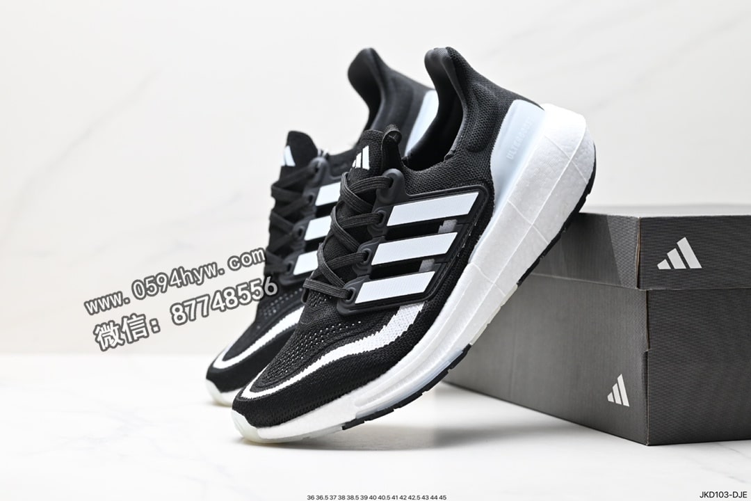 阿迪达斯, 跑鞋, 跑步鞋, 慢跑鞋, Ultraboost, Boost, Adidas - Adidasidas ULTRABOOST LIGHT轻弹系列低帮袜套式针织透气缓震休闲运动慢跑鞋“白蓝橙”搭载LIGHT BOOST中底的ULTRABOOST跑步鞋历经10年不断创新以科技重塑跑步，阿迪达斯推出全新ULTRABOOST LIGHT超轻新科技。 这款ULTRABOOST LIGHT跑步鞋，力求为跑步添活力。搭载LIGHT BOOST中底—Adidasidas BOOST中底的新鲜演绎，无论节奏快慢、距离长短，伴你活力畅跑
货号:HQ6339
尺码：36 36.5 37 38 38.5 39 40 40.5 41 42 42.5 43 44 45
ID:JKD103-DJE