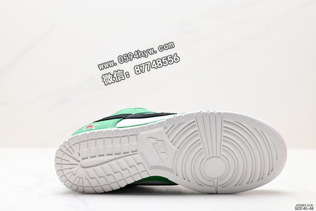 运动鞋, 板鞋, 扣篮系列, SB Dunk Low, Nike SB, NIKE - Nike SB DuNike Low 扣篮系列 低帮休闲运动滑板板鞋 鞋面材质：软质牛剖皮 货号：304292-302 尺码：40-47 ID：JZD562-DJS
