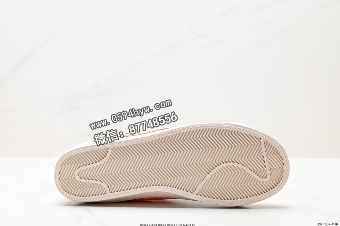 运动鞋, 开拓者, Swoosh, Nike Blazer Mid, Nike Blazer, NIKE, Blazer Mid, Blazer, 2023 - 品牌：Nike系列：Blazer Low 77 JUMBO鞋子类型：复古经典开拓者版鞋帮高度：低帮颜色：未提及货号：DQ1470 600