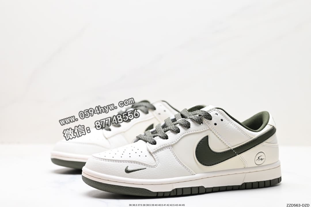 运动板鞋, 耐克, 板鞋, RO, NIKE, Dunk Low, Dunk - 耐克Nike DuNike Low Retro ”DIY高端定制“ 低帮休闲运动板鞋 原装头层材料 用料绝不含糊 独家版型蒸餾加工帶來的是更好的视觉和脚感体验 清洁度 电绣工艺 皮料切割干净无任何毛边 细节完美
货号：XD1688-016品牌：耐克Nike
系列：DuNike Low Retro
类型：低帮休闲运动板鞋
货号：XD1688-016