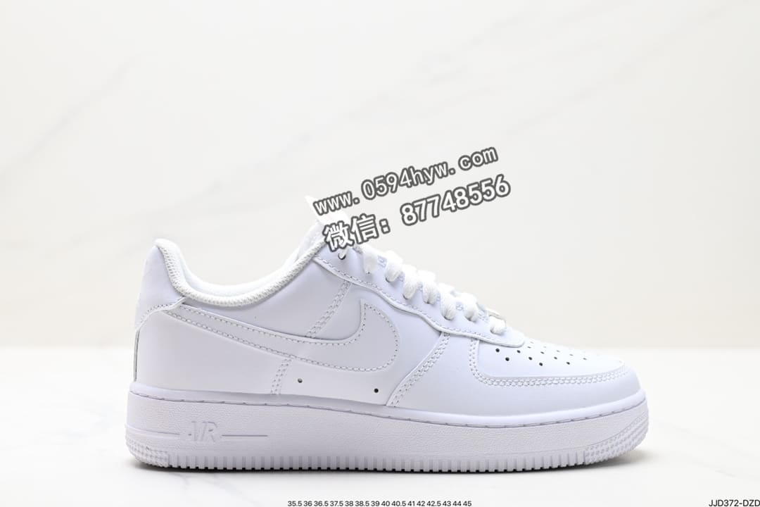 耐克Nike Air Force 1 Low  空军一号低帮百搭休闲运动板鞋。柔软、弹性十足的缓震性能和出色的中底设计，横跨复古与现代的外型结合，造就出风靡全球三十多年的Force 1。
货号：315122-111
尺码:36 36.5 37.5 38 38.5 39 40 40.5 41 42 42.5 43 44 45
ID:JJD372-DZD