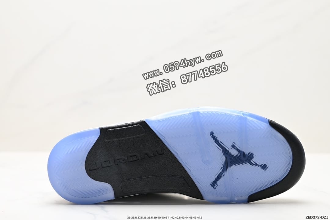 运动鞋, 篮球鞋, 低帮篮球鞋, Ye, Jordan 5, Jordan, Air Jordan 5 Low, Air Jordan 5, Air Jordan, AI, 2023 - 品牌：Air Jordan系列：5 Low鞋子类型：低帮篮球鞋颜色：米黄色、红色货号：DJ1094-001