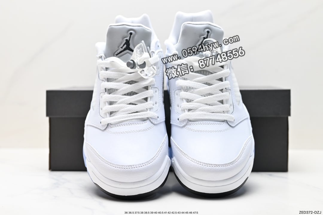 运动鞋, 篮球鞋, 低帮篮球鞋, Ye, Jordan 5, Jordan, Air Jordan 5 Low, Air Jordan 5, Air Jordan, AI, 2023 - 品牌：Air Jordan系列：5 Low鞋子类型：低帮篮球鞋颜色：米黄色、红色货号：DJ1094-001