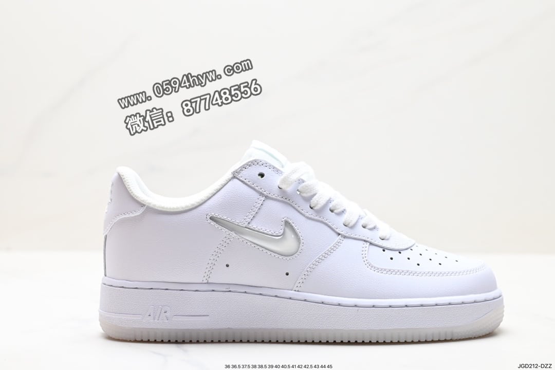 Nike Air Force 1 Low 空军一号低帮休闲板鞋 货号：FN5924-100 尺码：36-45
(品牌：Nike, 系列：Air Force 1 Low, 鞋子类型：休闲板鞋, 鞋帮高度：低帮, 货号：FN5924-100, 尺码：36-45)