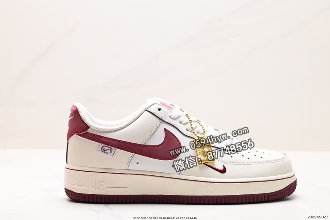 Air Force 1 ‘07 Low 原楦头原纸板  官方同步上架
货号：DB3301-099
ID:ZJD212-DZZ