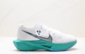 ZoomX Vaporfly Next% 3 马拉松跑鞋 鞋面全新 Vaporweave 科技 非对称的鞋带系统 泡棉护垫 超大的 Swoosh 点缀 流线型外观设计
货号: DV4129-102
尺码: 39-45
ID: EZD264-DZE