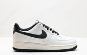 Air Force 1 ‘07 Low 原楦头原纸板 高帮篮球鞋 货号：CW2288-111