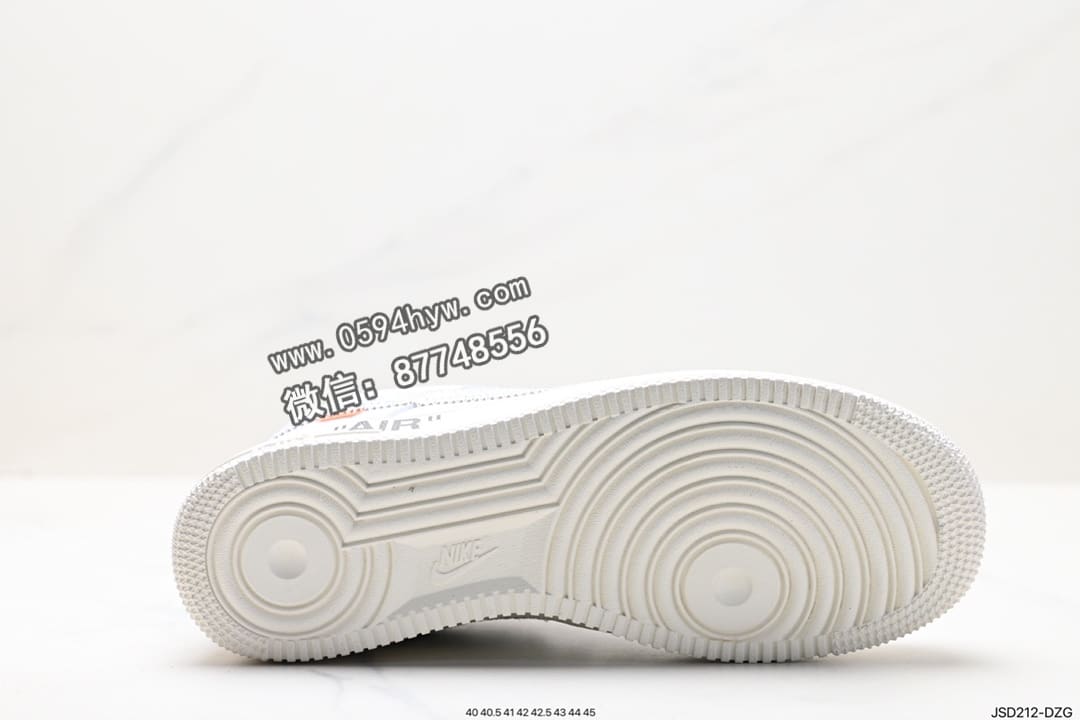 Air Force 1 ‘07 Low 原楦头原纸板 品牌:Nike 系列:Air Force 1 鞋子类型:低帮篮球鞋 颜色:未提及 货号:AO4297-100 - Air Force 1 ‘07 Low 原楦头原纸板 品牌:Nike 系列:Air Force 1 鞋子类型:低帮篮球鞋 颜色:未提及 货号:AO4297-100