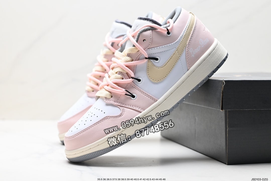 篮球鞋, 低帮篮球鞋, SB Dunk Low, Nike SB Dunk Low, Nike SB Dunk, Nike SB, NIKE, Dunk - Nike SB Dunk Low 鞋带抽绳鞋 品牌：Nike 系列：SB Dunk 鞋子类型：低帮篮球鞋 颜色：无 货号：553558-062 尺码：35.5-47.5 ID：JSD103-DZG