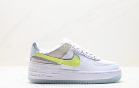 Nike WMNS Air Force 1 Shadow 马卡龙军空一号轻增量高低帮搭百板鞋
货号：FB7582-100