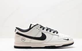 Nike DuNike Low Retro ”DIY高端定制“ 低帮休闲运动板鞋 原装头层材料 清洁度 电绣工艺 皮料切割干净无任何毛边
货号：DD1391-122
尺码：36 36.5 37.5 38 38.5 39 40 40.5 41 42 42.5 43 44 45
ID:JSD262-DEJ