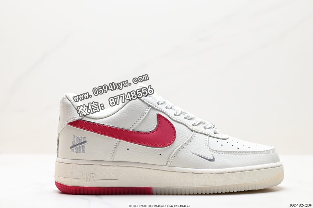 品牌：耐克Nike系列：Air Force 1鞋子类型：低帮百搭休闲运动板鞋鞋帮高度：低帮货号：BS9055-732