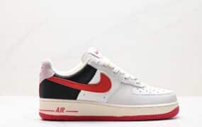 Nike Air Force 1 Low 空军一号 低帮板鞋 货号：FQ8743-121