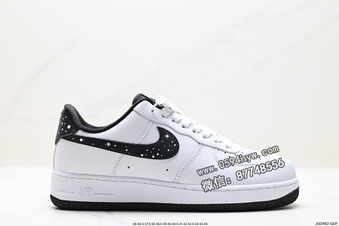 品牌：耐克Nike
系列：Air Force 1
鞋子类型：低帮休闲运动板鞋
鞋帮高度：低帮
货号：CU9225-001