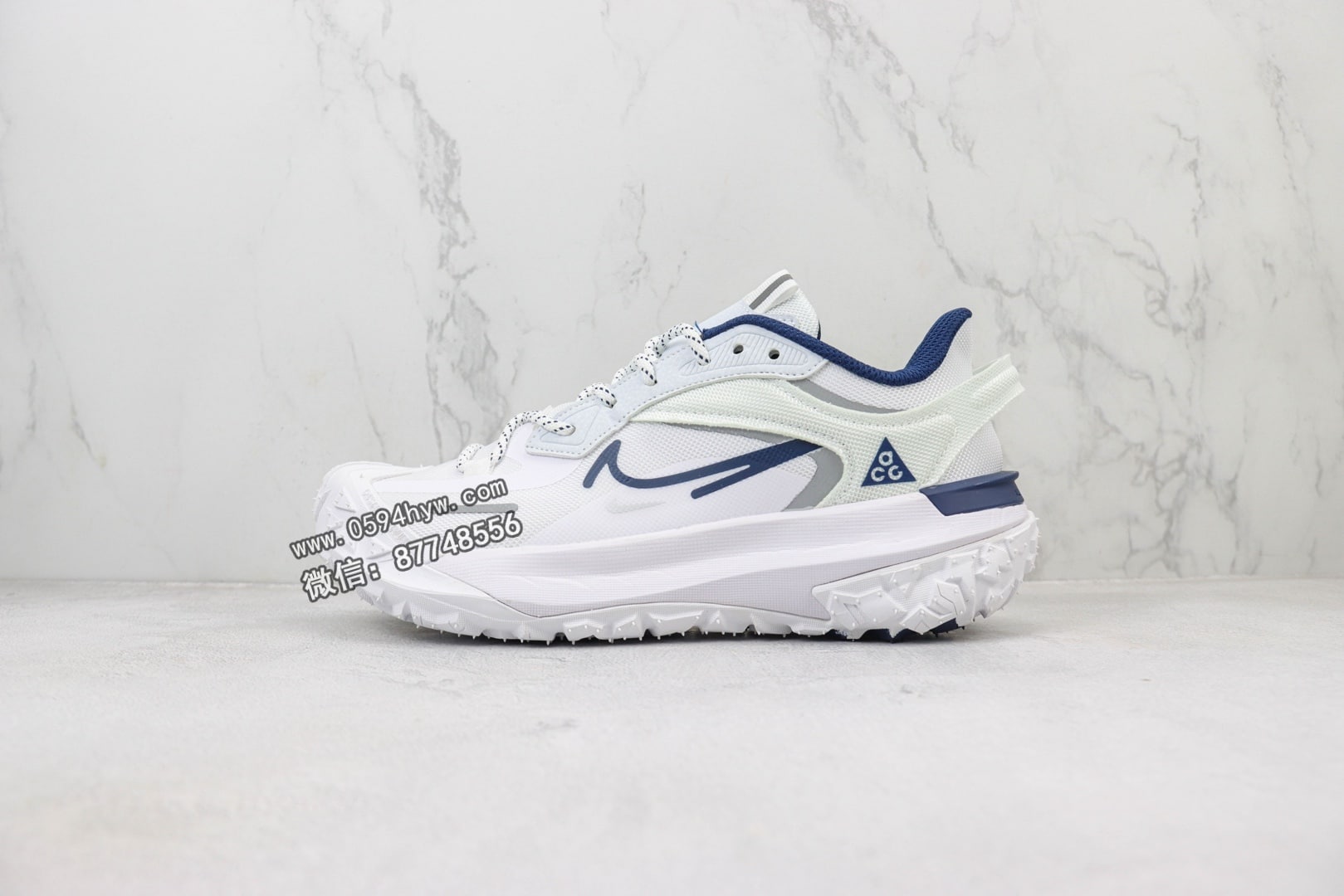 Nike ACG MOUNTAIN FLY 2 LOW 低帮休闲运动徒步鞋 白深蓝 货号：DV7904-006