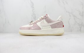 Nike Air Force 1 Low 空军一号低帮运动休闲板鞋 麂皮 白色 货号：FZ5066-111