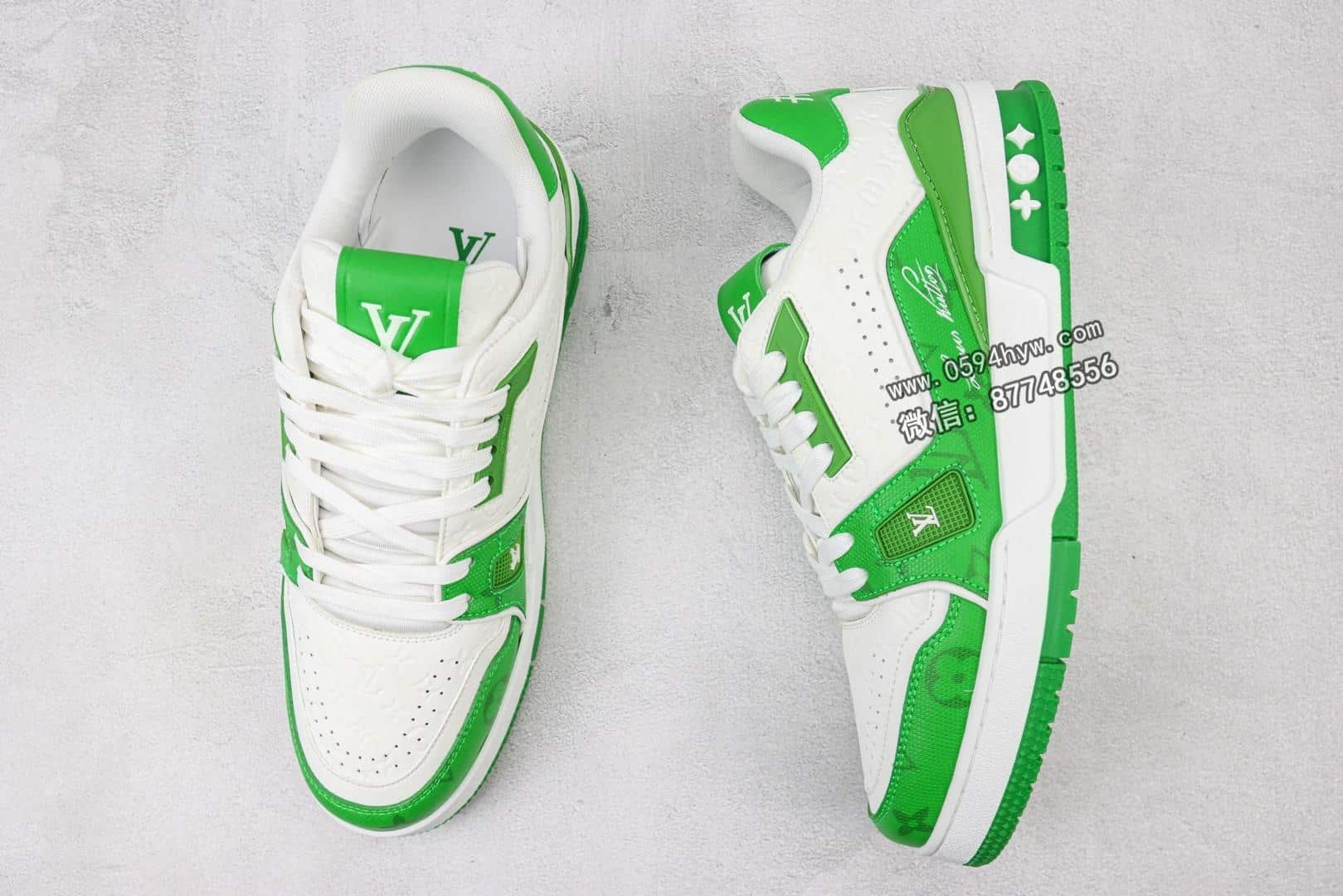 Louis Vuitton Trainer Sneaker Low  全新LV路易威登 低帮复古休闲运动文化百搭篮球板鞋升级厚实抽屉礼品鞋盒及全套代购包装说明书防尘布袋物件(附送快递加固包装壳) 采用荔枝纹头层小牛革组合头层磨砂皮鞋面材质 鞋垫嵌入超软脚感PU乳胶物料 后跟耐弯折滴塑支撑片 全新开发TPR光泽组合隔色鞋底🌵Size：35 36 37 38 39 40 41 42 43 44 45 46 编码：LRI1V