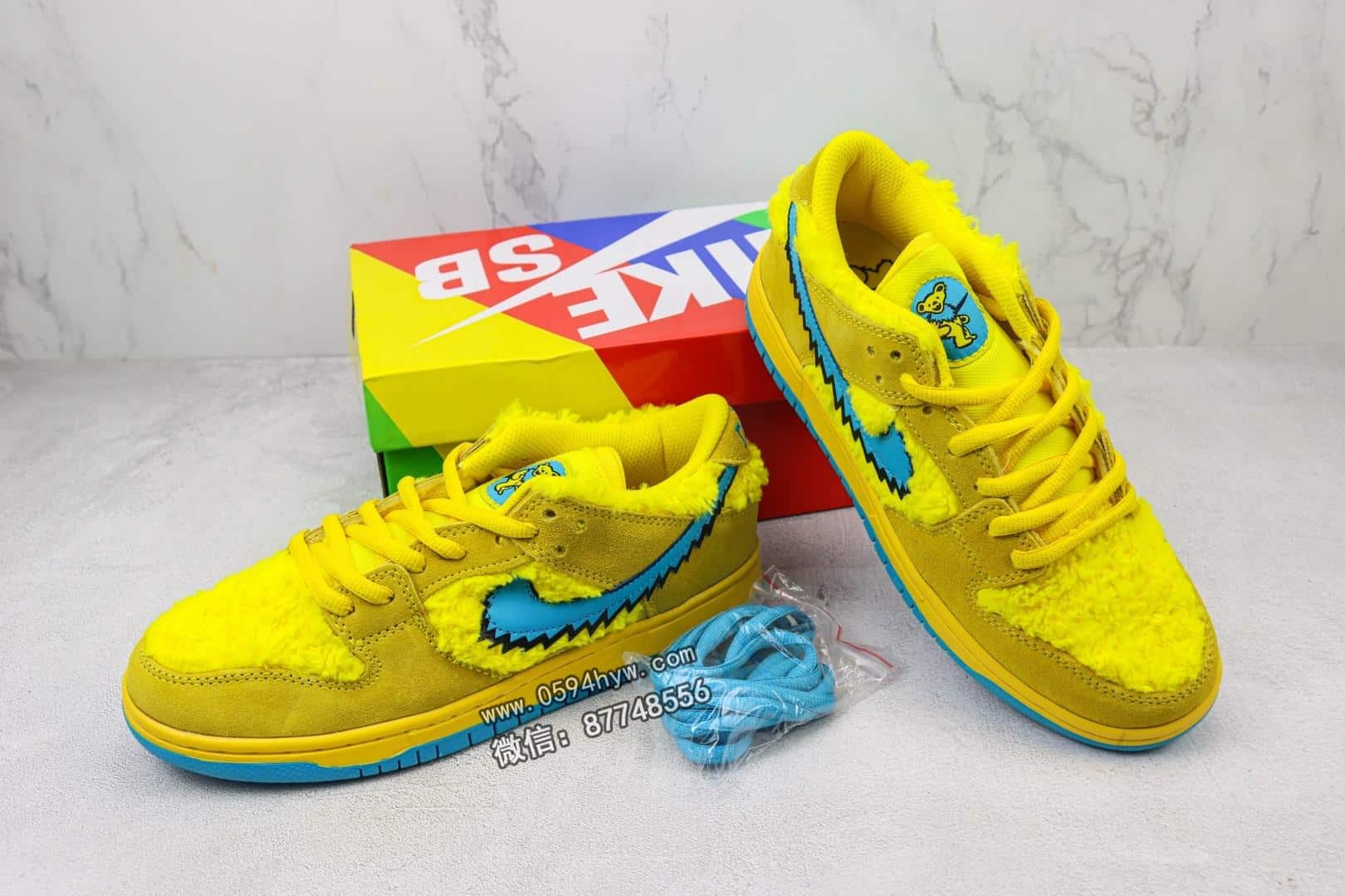 SB Dunk Low, Nike SB Dunk Low, Nike SB Dunk, Nike SB, NIKE, Dunk, Adidas - Grateful DeAdidas x Nike SB DuNike Low 跳舞小熊 毛绒 黄色 货号：CJ5378 700