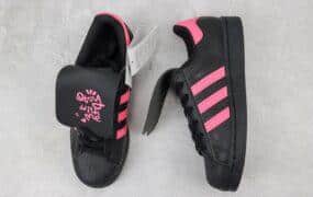Adidas Superstar 贝壳头休闲板鞋 黑粉 货号：EG4961