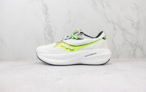 Saucony Triumph 21 缓震型跑鞋 颜色未提及 货号:SET1N