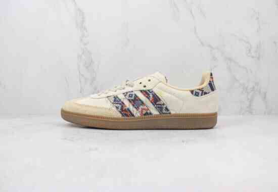 Adidasidas originals samba end 低帮板鞋 白色 货号：ID0167