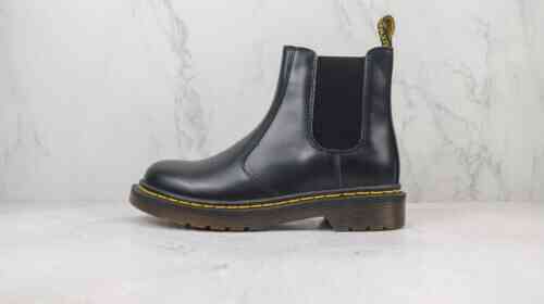 Dr.Martens 1460 马汀博士 哑光面 马丁靴 编码：MWI1D