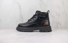 卡特 CAT 小红书爆款 德国高端品牌 复古马丁靴 黑色 货号：CWI1T