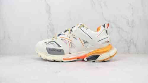 巴黎世家 BALENCIAGA Track Trainers 鞋子类型 3.0代复古野跑老爹潮流百搭鞋 颜色 未提及 货号 BTI1C